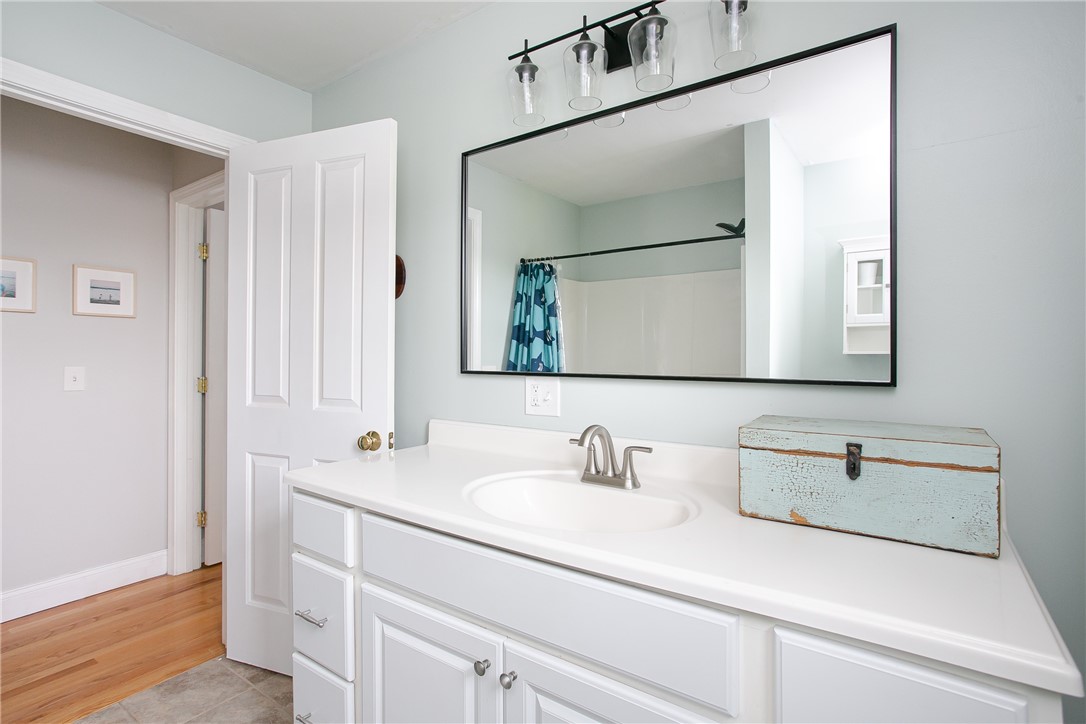 23 Harding Avenue Warren, RI 02885 - Photo 18 of 33 Gallery Image 18
