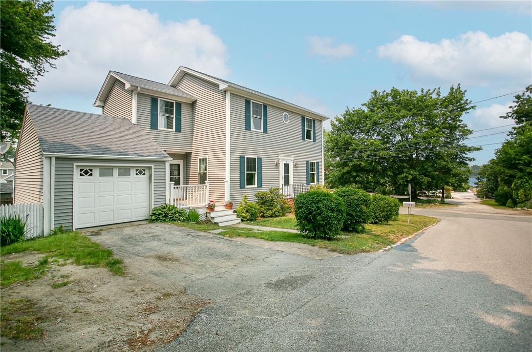 23 Harding Avenue Warren, RI 02885 - Photo 3 of 33 Gallery Image 3