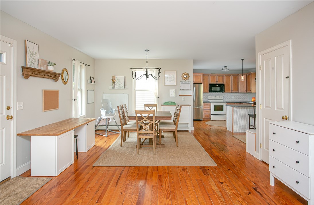 23 Harding Avenue Warren, RI 02885 - Photo 5 of 33 Gallery Image 5