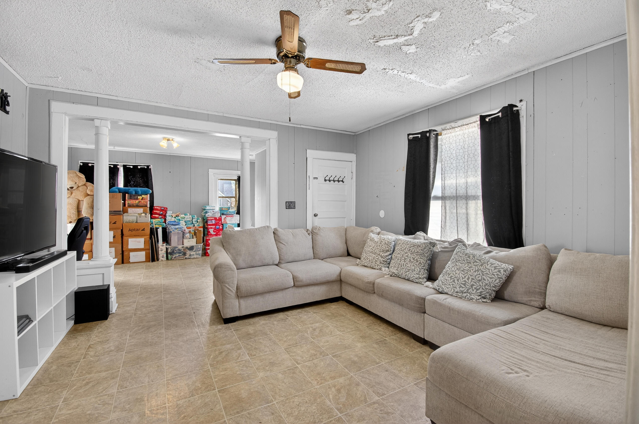 1826 Clayton Avenue, Unit 1828 Racine, WI 53404 - Photo 22 of 30 upper unit living room
