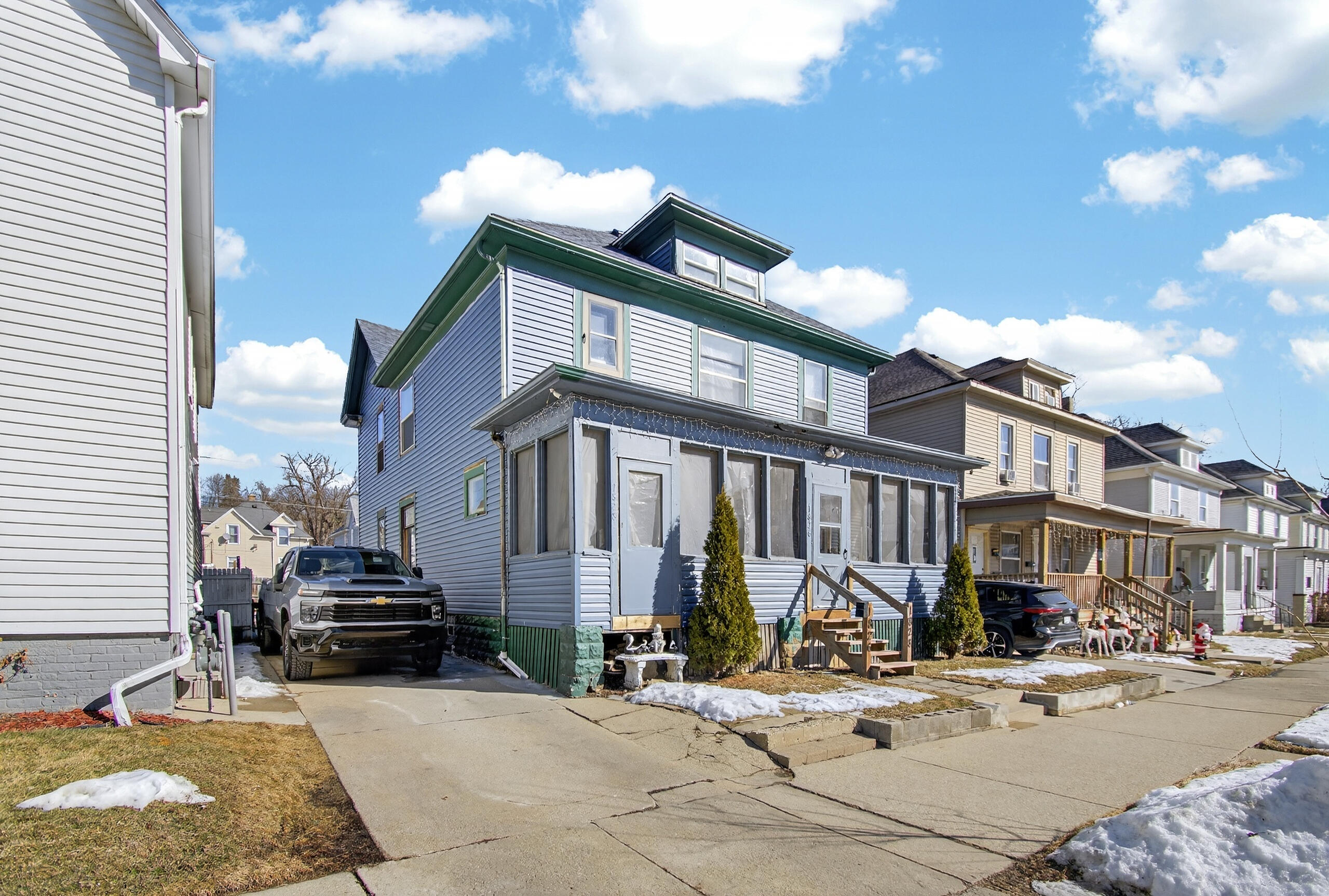 1826 Clayton Avenue, Unit 1828 Racine, WI 53404 - Photo 3 of 30 Front of home