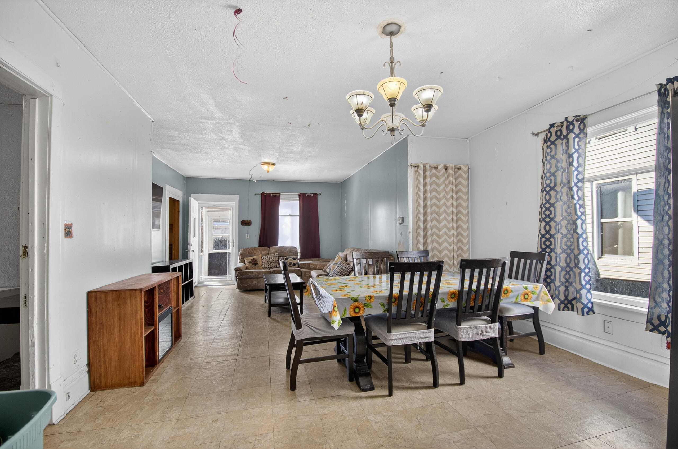 1826 Clayton Avenue, Unit 1828 Racine, WI 53404 - Photo 10 of 30 main dining room