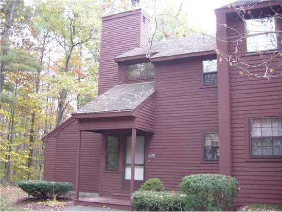 6 Kirriemuir Road, Unit 6 Stratham, NH 03885 - Photo 1 of 1