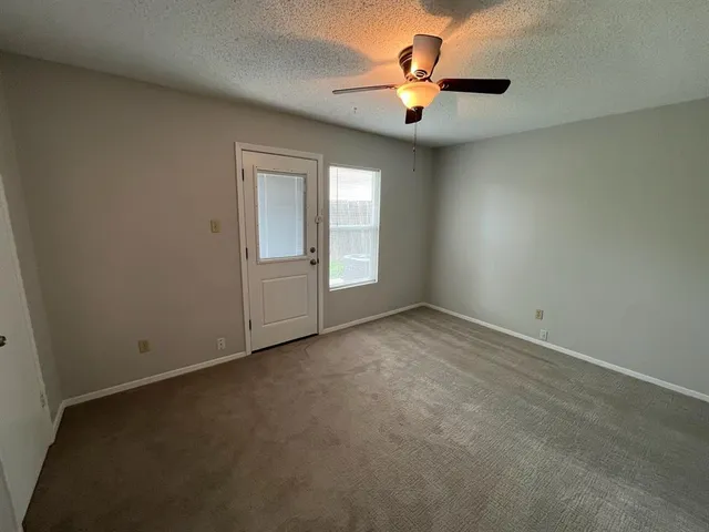 $1,500 | 4919 Lovell Avenue, Unit 4919, Fort Worth, TX 76107