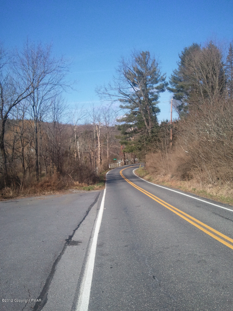 169 Mutton Hollow Road Stroudsburg, PA 18360 - Photo 1 of 10 WP_000909