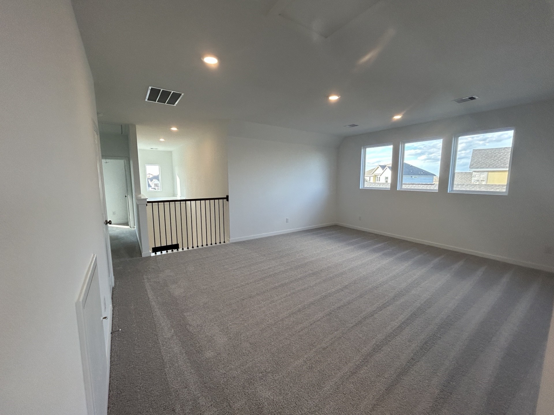 8226 Holly Blue Drive Rosharon, TX 77583 - Photo 7 of 47 **Photos are strictly illustrative. This is not the actual homesite.**