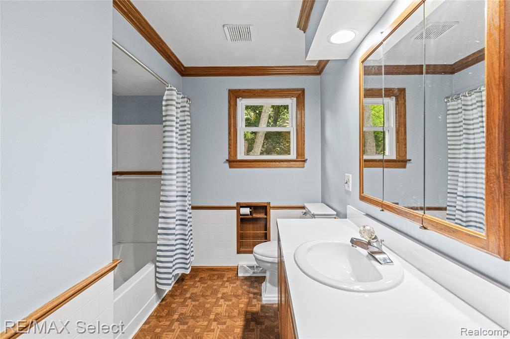 3323 East Carpenter Road Flint, MI 48506 - Photo 22 of 35