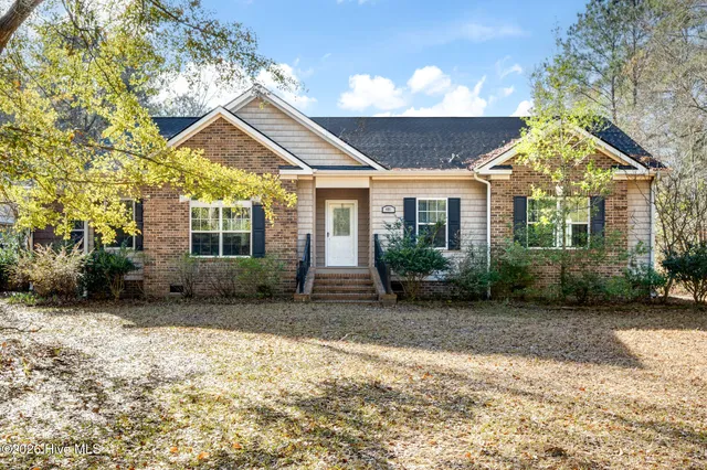 $428,000 | 401 Messer Loop Road, Burgaw, NC 28425