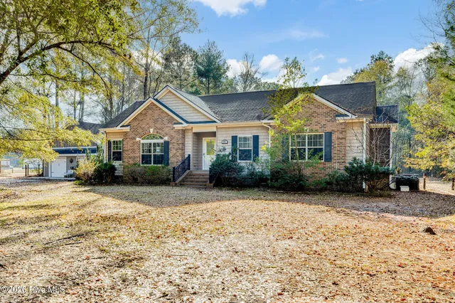 $428,000 | 401 Messer Loop Road, Burgaw, NC 28425