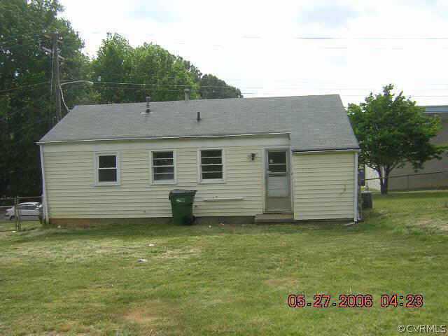 4000 Castlewood Road Richmond, VA 23234 - Photo 2 of 2 a view of a house with a garden