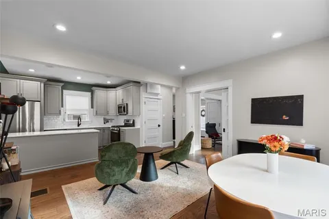 $575,000 | 3149 Cherry Avenue, Maplewood, MO 63143