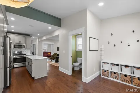 $575,000 | 3149 Cherry Avenue, Maplewood, MO 63143