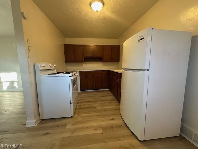 1008 Anderson Place, Unit B High Point, NC 27260 - Photo 2 of 8