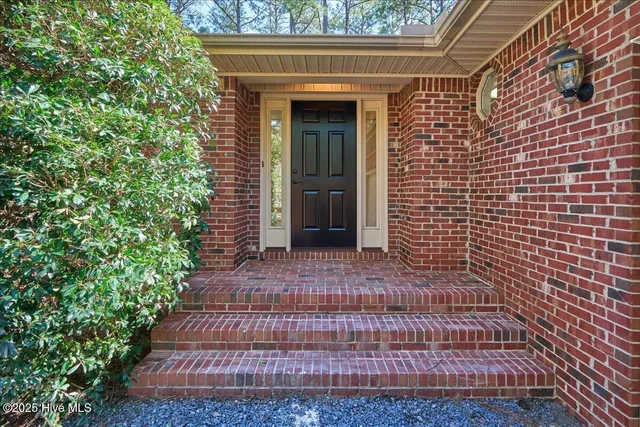 $475,000 | 111 Forest Square Lane, Seven Lakes, NC 27376