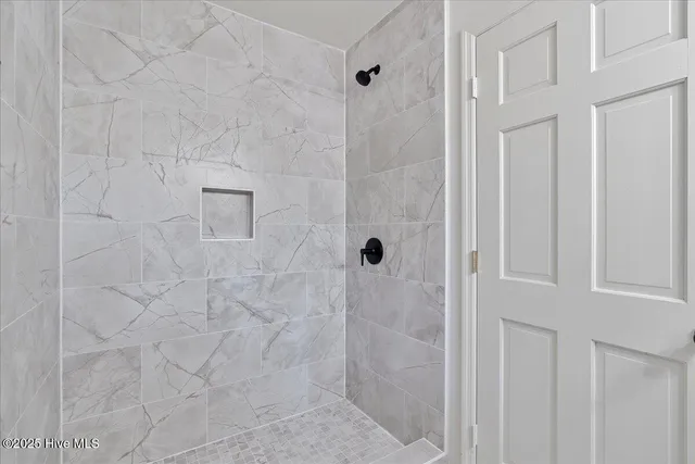 $475,000 | 111 Forest Square Lane, Seven Lakes, NC 27376