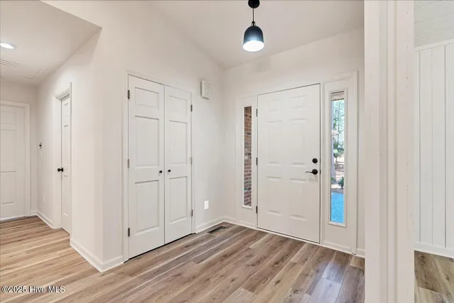 $475,000 | 111 Forest Square Lane, Seven Lakes, NC 27376