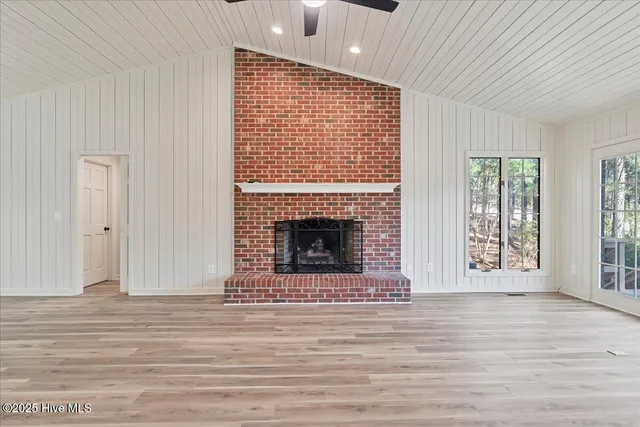 $475,000 | 111 Forest Square Lane, Seven Lakes, NC 27376