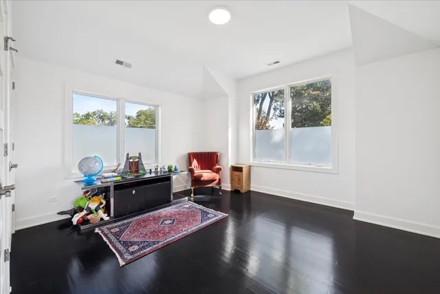 $1,500,000 | 4900 Morse Avenue, Skokie, IL 60077