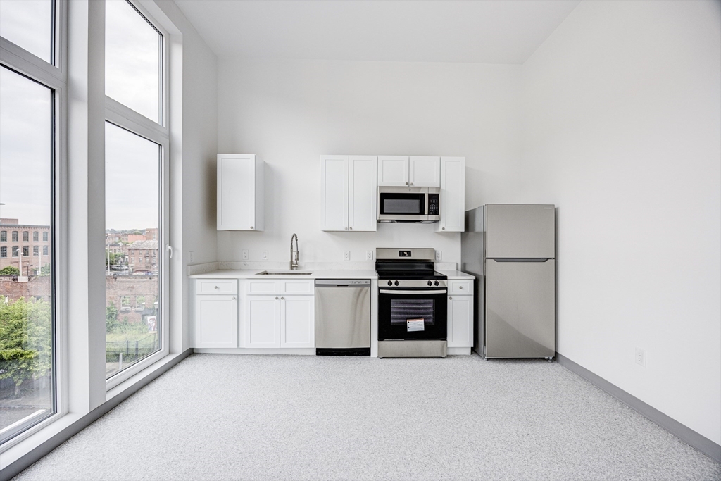 80 Middlesex Street, Unit 103 Lowell, MA 01852 - Photo 2 of 22