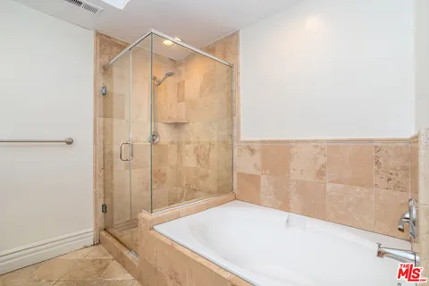 $1,149,988 | 10364 Almayo Avenue, Unit 103, Los Angeles, CA 90064