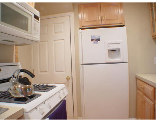 39 Pierce Road, Unit 74 Watertown, MA 02472 - Photo 8 of 19 Gallery Image 8