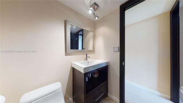 $365,000 | Aventura, Aventura, FL 33160