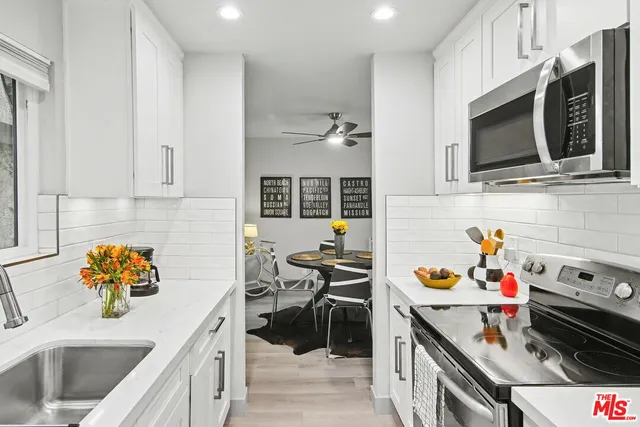 $599,000 | 8400 De Longpre Avenue, Unit 102, West Hollywood, CA 90069