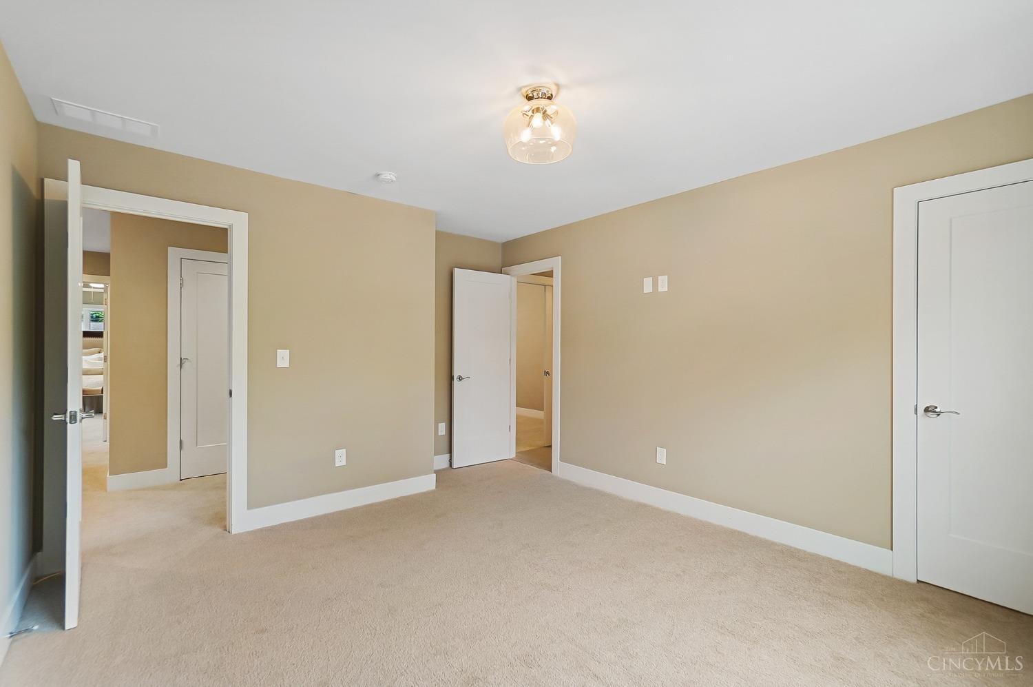 4543 Cooper Road Cincinnati, OH 45242 - Photo 35 of 54
