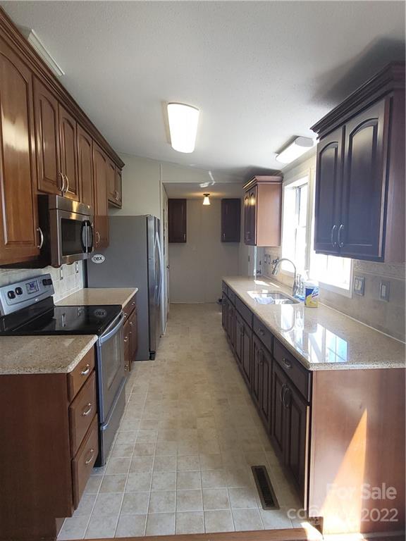 618 Butler Mill Road Harmony, NC 28634 - Photo 3 of 21 Gallery Image 3