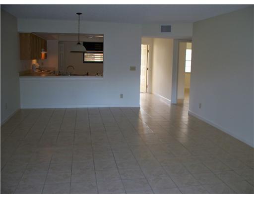 1821 Southwest Palm City Road, Unit B101 Stuart, FL 34994 - Photo 5 of 21 Gallery Image 5
