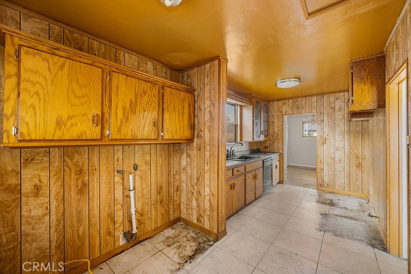 1504 South California Avenue Compton, CA 90221 - Photo 23 of 41