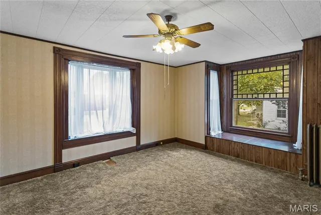 $175,000 | 205 West Barr Avenue, Jerseyville, IL 62052