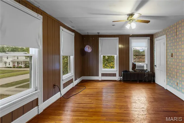 $175,000 | 205 West Barr Avenue, Jerseyville, IL 62052