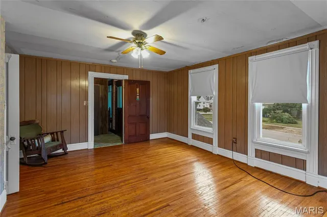 $175,000 | 205 West Barr Avenue, Jerseyville, IL 62052