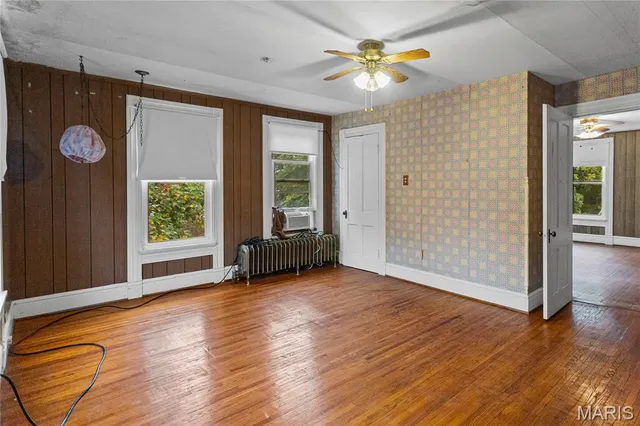 $175,000 | 205 West Barr Avenue, Jerseyville, IL 62052