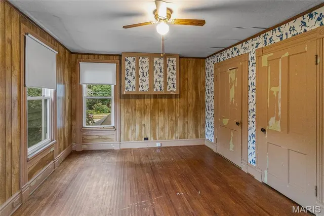 $175,000 | 205 West Barr Avenue, Jerseyville, IL 62052