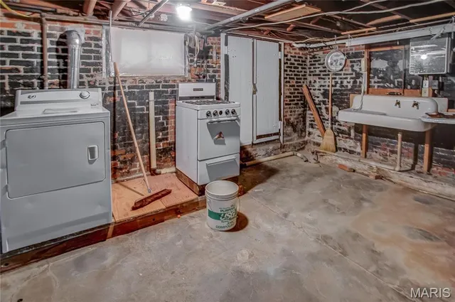 $175,000 | 205 West Barr Avenue, Jerseyville, IL 62052