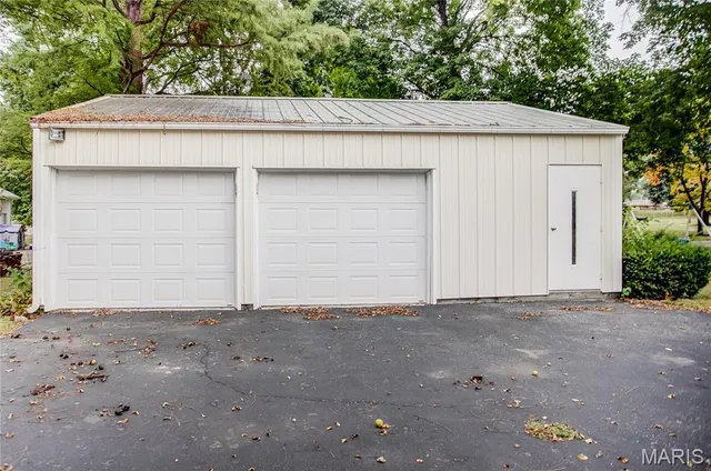 $175,000 | 205 West Barr Avenue, Jerseyville, IL 62052