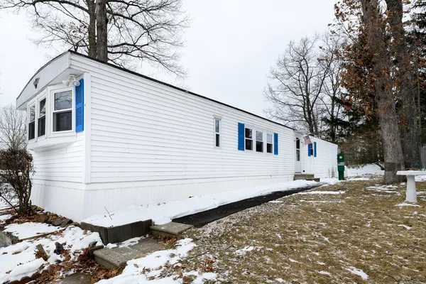 $75,000 | 12 Presidential Circle, West Brookfield, MA 01585