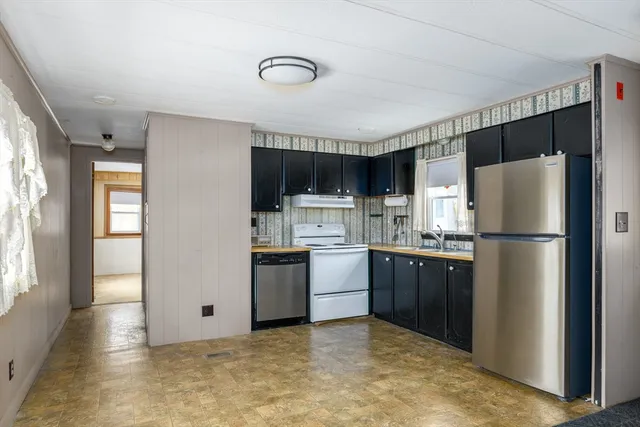 $119,000 | 12 Presidential Circle, West Brookfield, MA 01585