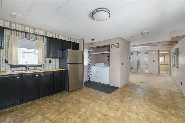 $119,000 | 12 Presidential Circle, West Brookfield, MA 01585