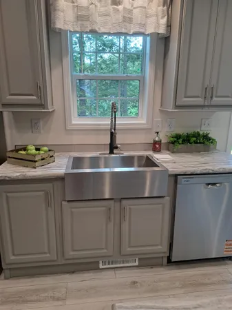 $349,900 | 3 Alison Circle, Hampton, NH 03842