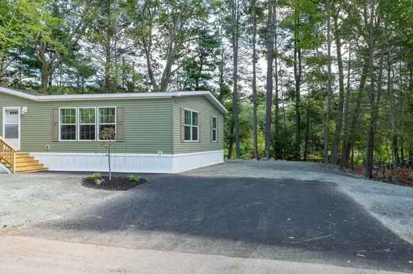$349,900 | 3 Alison Circle, Hampton, NH 03842