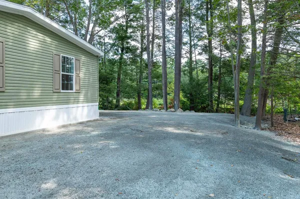 $349,900 | 3 Alison Circle, Hampton, NH 03842