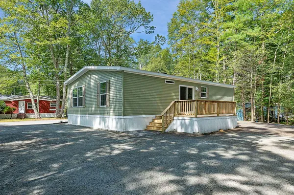 $349,900 | 3 Alison Circle, Hampton, NH 03842
