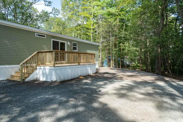 $349,900 | 3 Alison Circle, Hampton, NH 03842