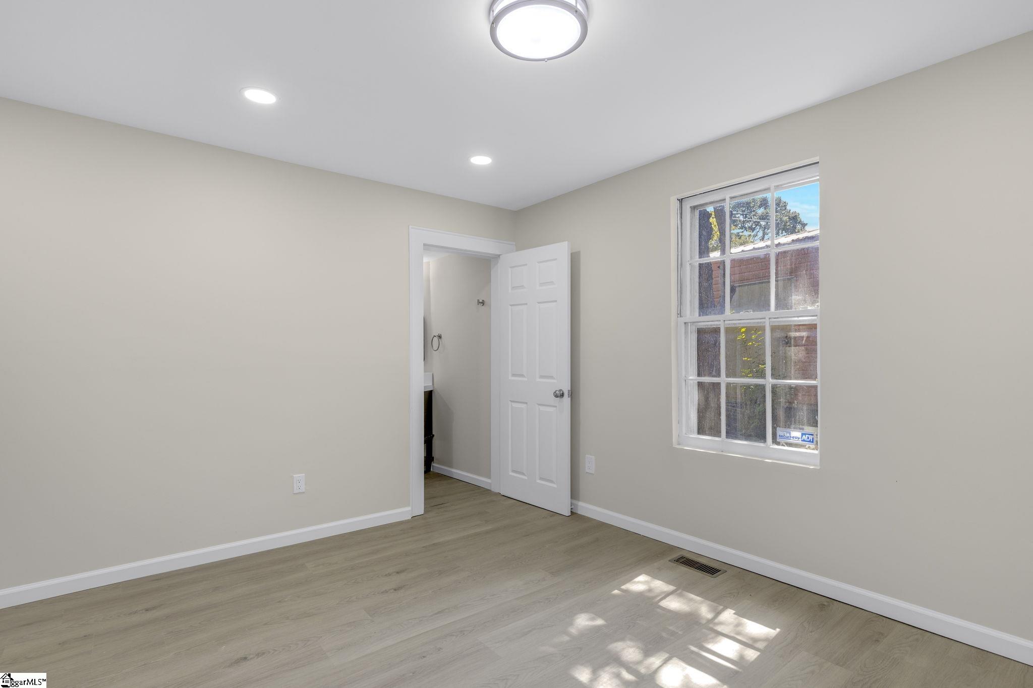 9 Hampton Street Ware Shoals, SC 29692 - Photo 13 of 38