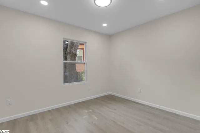 $244,900 | 9 Hampton Street, Ware Shoals, SC 29692