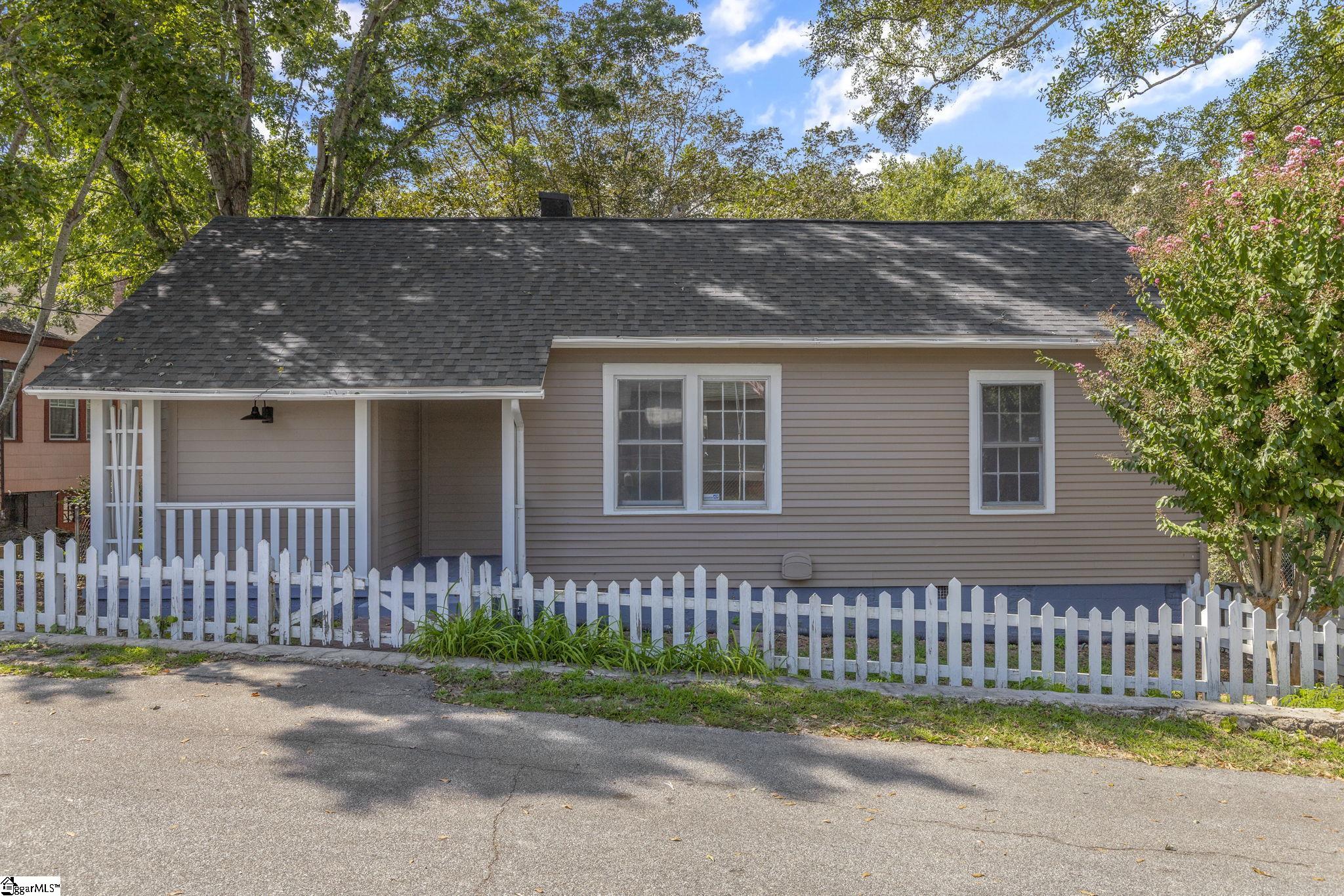 9 Hampton Street Ware Shoals, SC 29692 - Photo 3 of 38