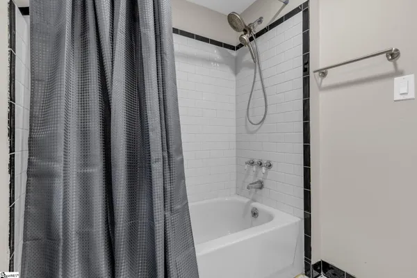 $244,900 | 9 Hampton Street, Ware Shoals, SC 29692